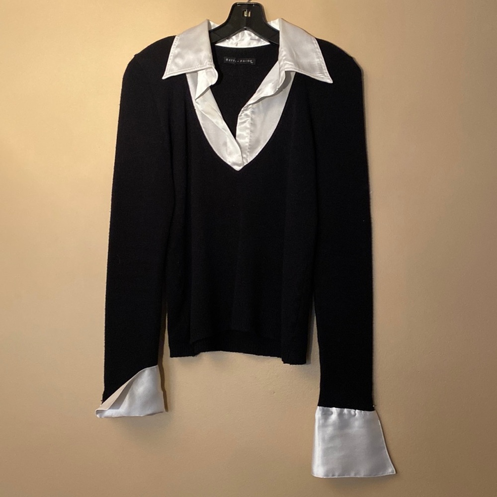 BLACK AND WHITE SILK BUSINESS TOP